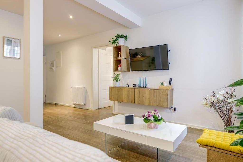 Schoene Wohnung In Beliebte Stadtteil Von Mainz Bagian luar foto